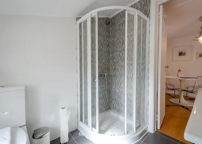 118 D - Avenida Roof Apartment Lisbon