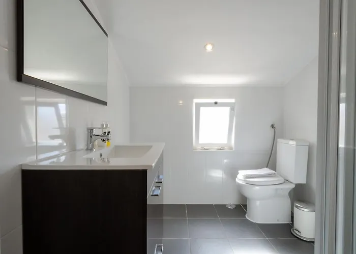 118 D - Avenida Roof Apartment