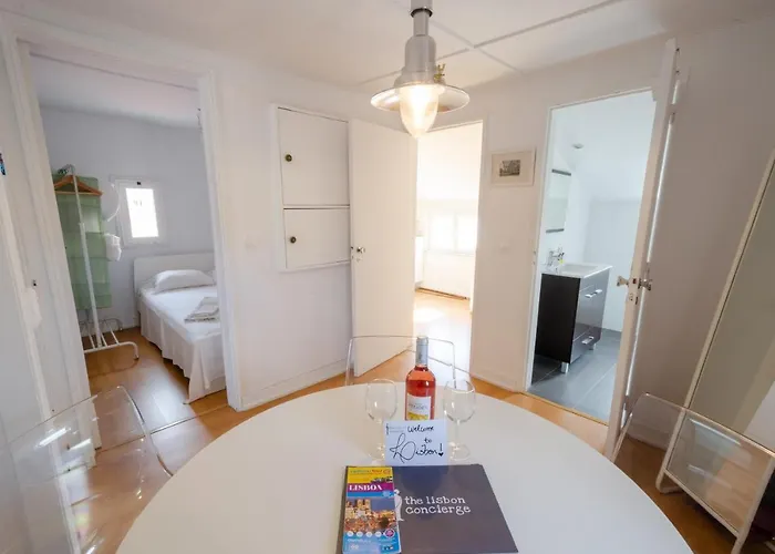 118 D - Avenida Roof *