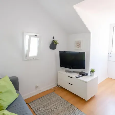 Avenida Roof Apartment *